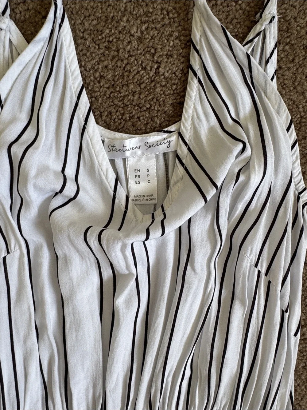 SWS Striped White Wide Split Leg Jumpsuit with Removable Belt - size small - Picture 2 of 5